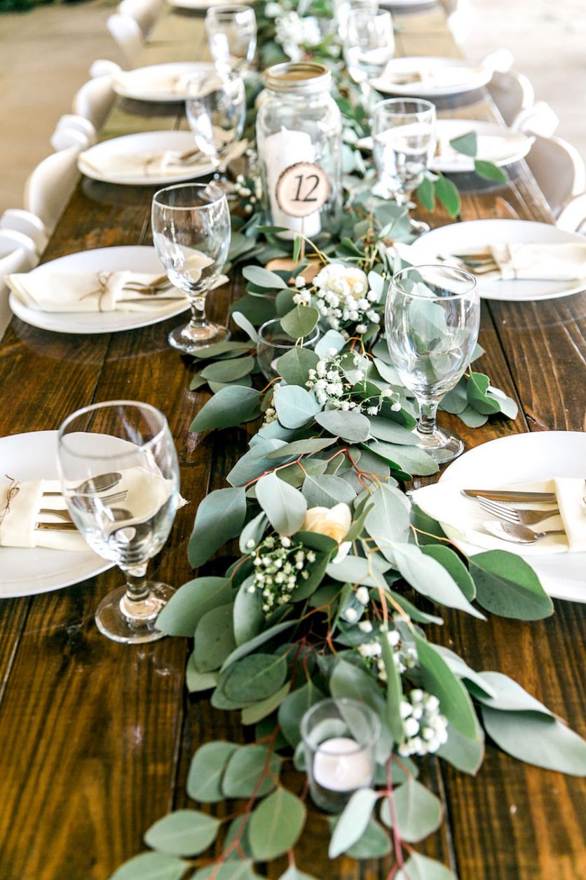 zelena dekoracija - svadbeni sto