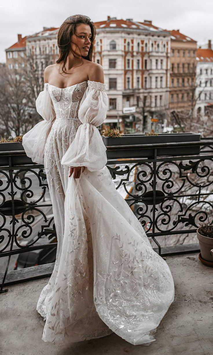 haljina sa spustenim rukavima za vencanje