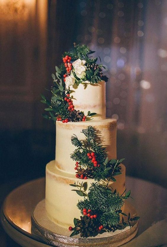 Autentična torta za zimsko venčanje