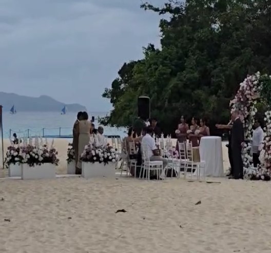 vencanje-na-obali-okeana-na-filipinima