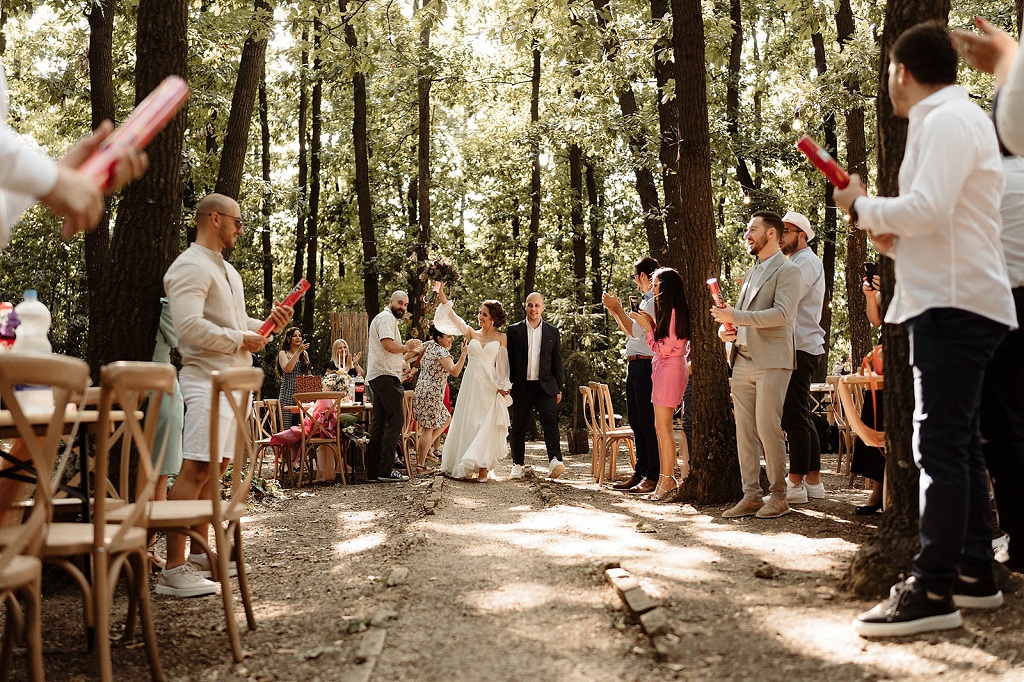 suma-vencanje-na-otvorenom