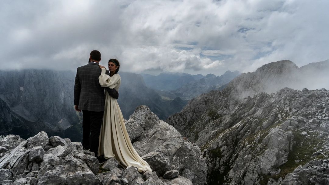 svadbeni-hiking-prvi-ples.jpg