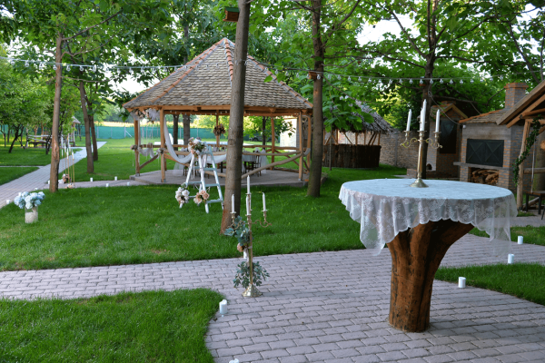 Klub Dvorište Krčedin