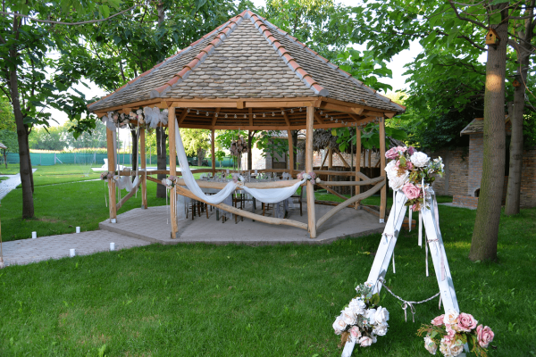 Klub Dvorište Krčedin