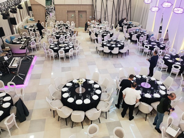 BRVNARA ETNO RESTORAN  Sala Divine