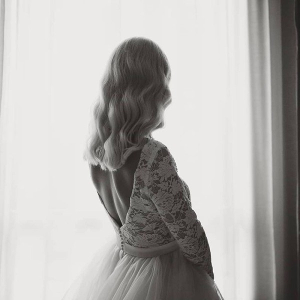 Apoe Bridal