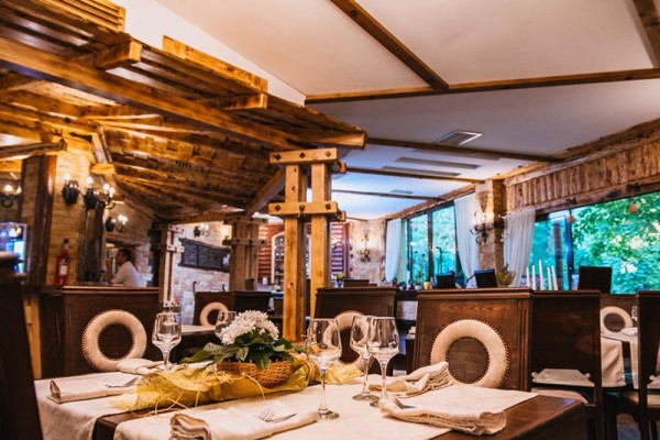 Etno Restoran Fijaker