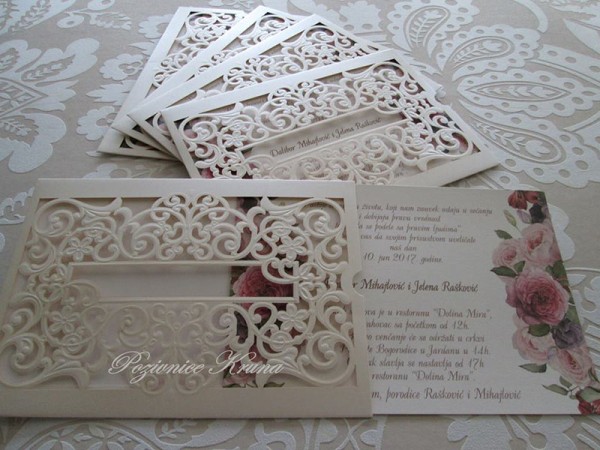 Cvetići i pozivnice za svadbu - Kruna
