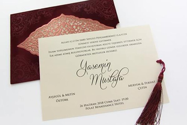 Cvetići i pozivnice za svadbu - Kruna