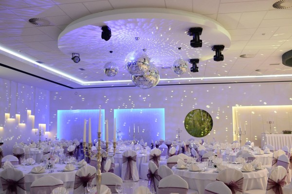 Hedonic Hotel