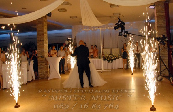 Rasveta i specijalni efekti Mister Music