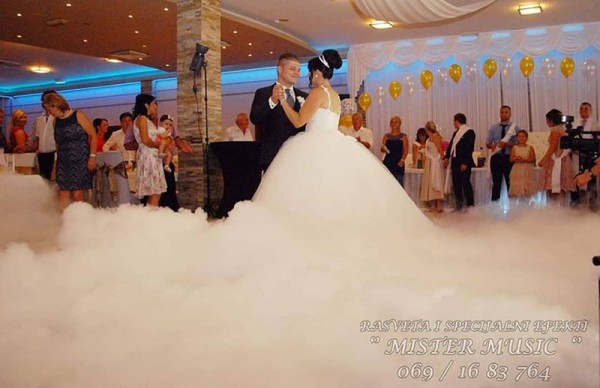 Rasveta i specijalni efekti Mister Music