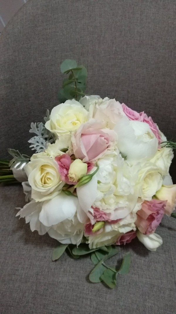 Ela - organizacija i dekoracija venčanja cveće