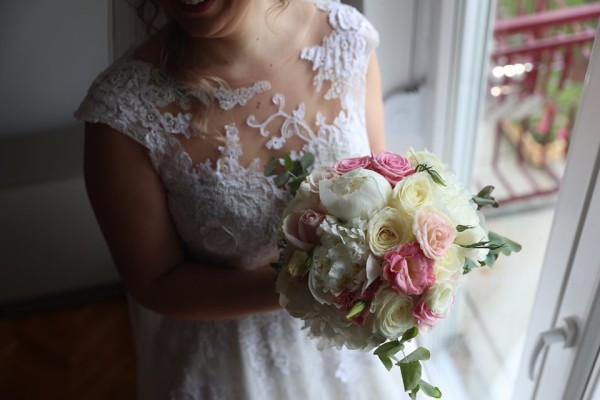 Ela - organizacija i dekoracija venčanja cveće