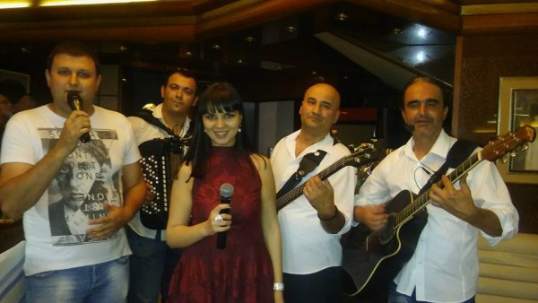 Akustični Bend Dert