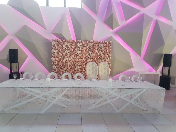 Cvetni zid Flower wall