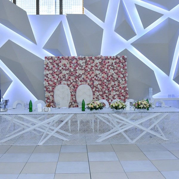 Cvetni zid Flower wall