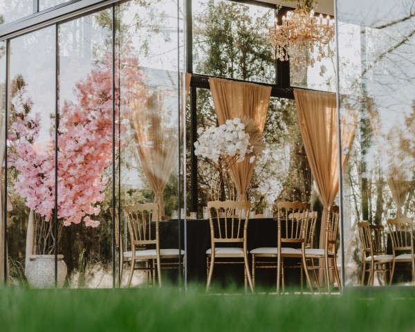 Verde venčanja na otvorenom