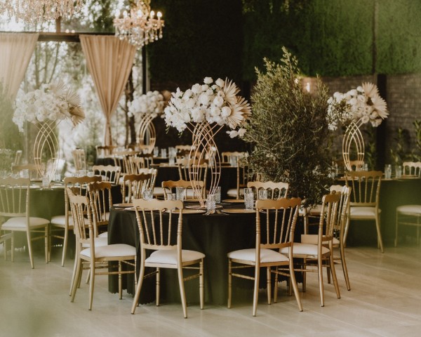 Verde venčanja na otvorenom