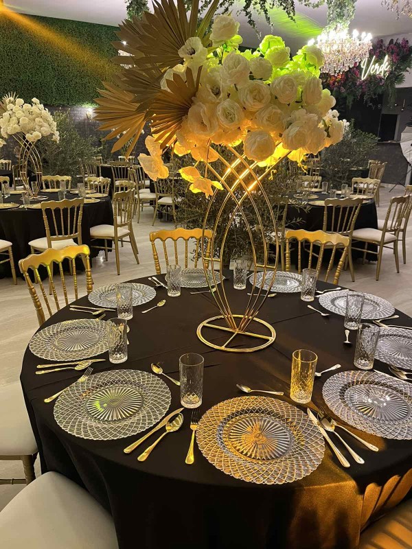 Verde venčanja na otvorenom