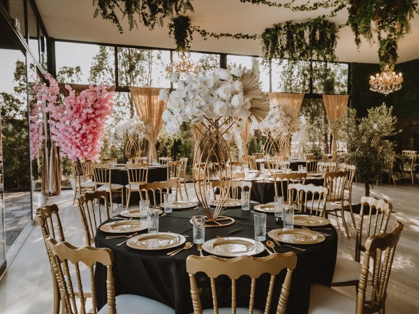 Verde venčanja na otvorenom