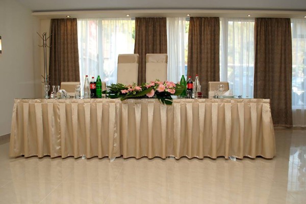 SVEČANA SALA KRUNA Mala Sala