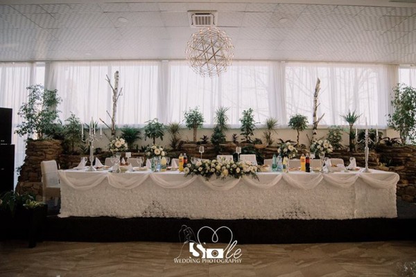 Apostolović Kompleks