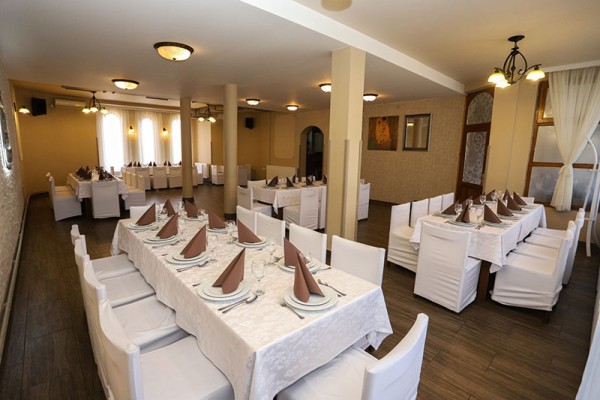 RADOVANJE Mala Svečana Sala