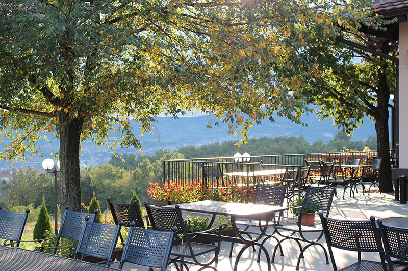 /uploads/vendors/646/gallery/vinarija-restorantarpos-8.jpg