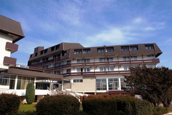 Hotel  Zdravljak
