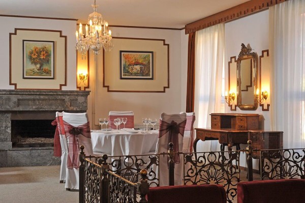 Hotel ŠUMARICE Titov salon