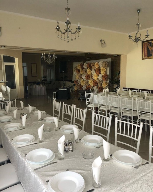 RESTORAN KRALJICA Mala Sala